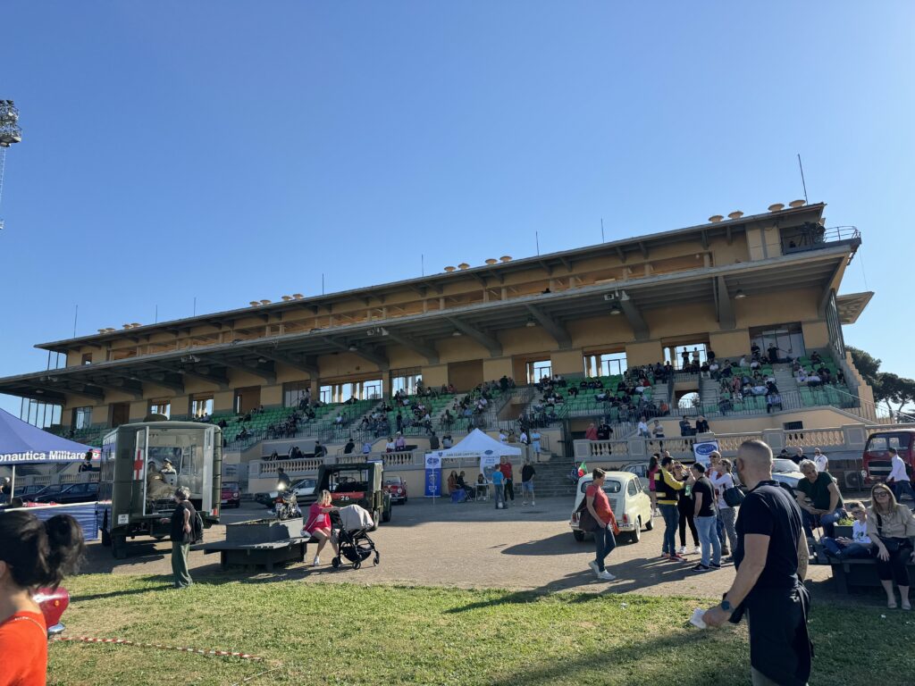 カパンネッレ競馬場のメインスタンド