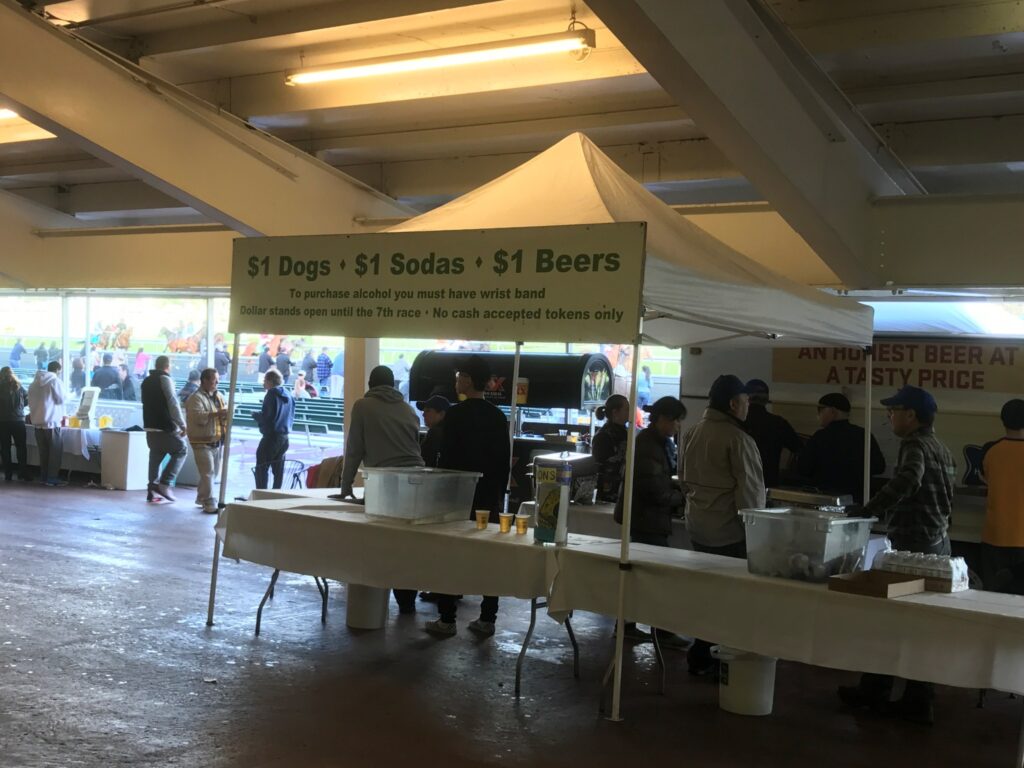 ホットドッグの売店