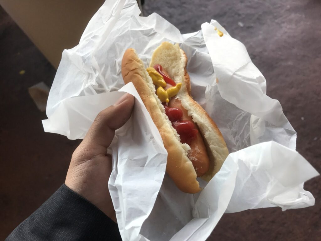 1ドルのホットドッグ