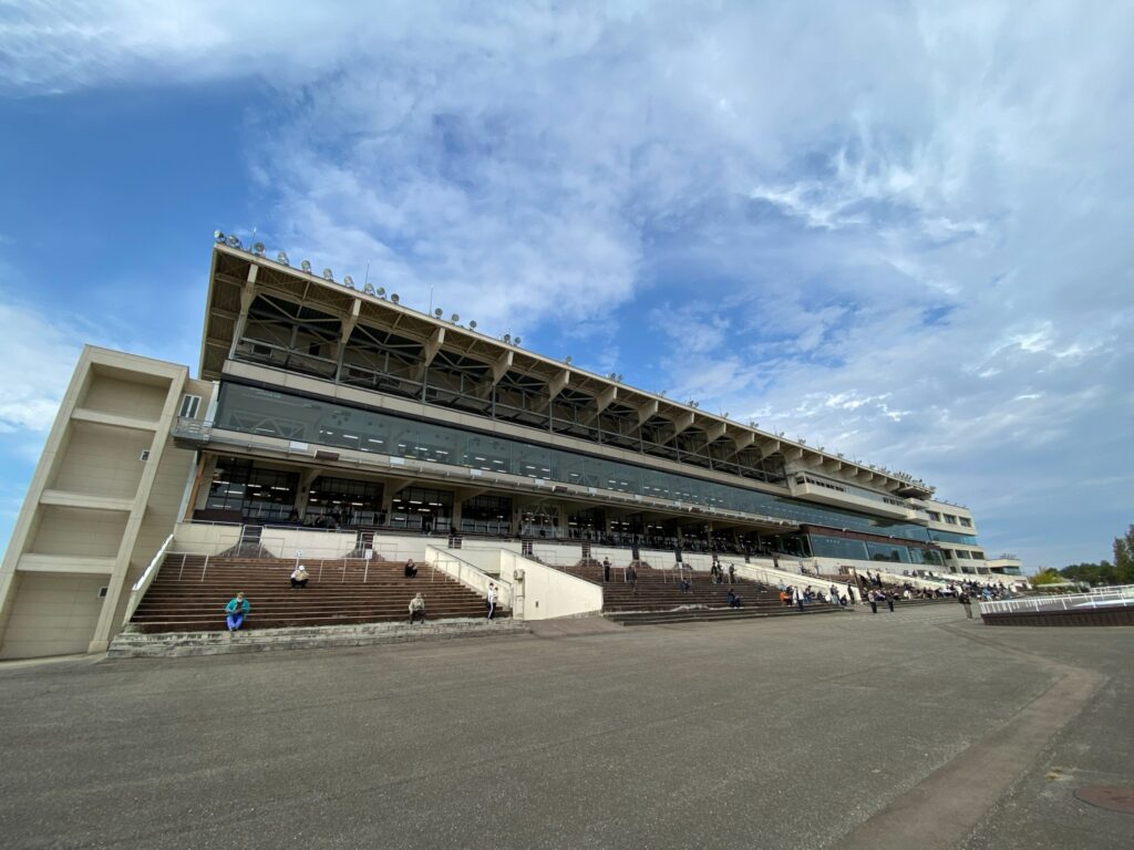 金沢競馬場のスタンド